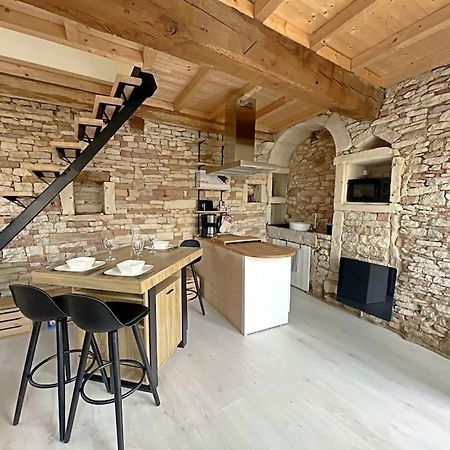 Charmante Maison De Village Viré Kültér fotó