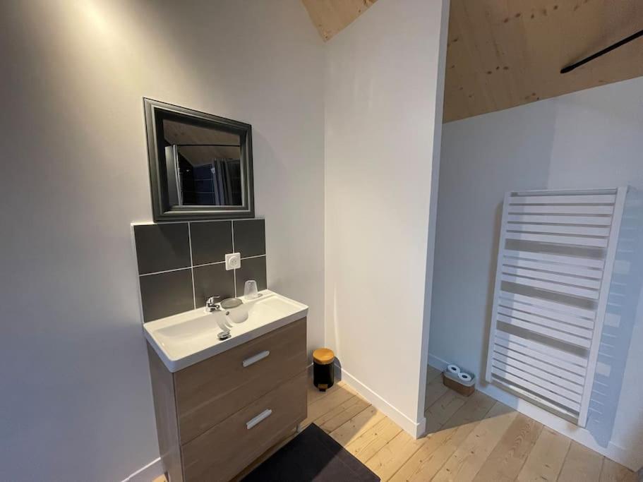 Charmante Maison De Village Viré Kültér fotó