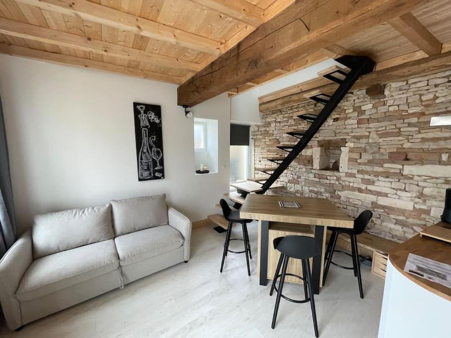 Charmante Maison De Village Viré Kültér fotó