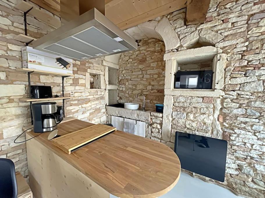 Charmante Maison De Village Viré Kültér fotó